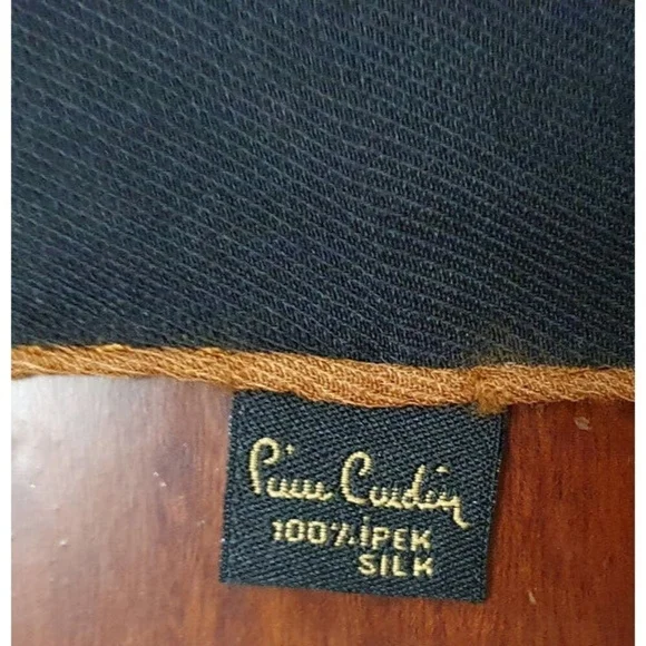 Pierre Cardin Vintage Scarf Size 34x34 in 100% ipek silk